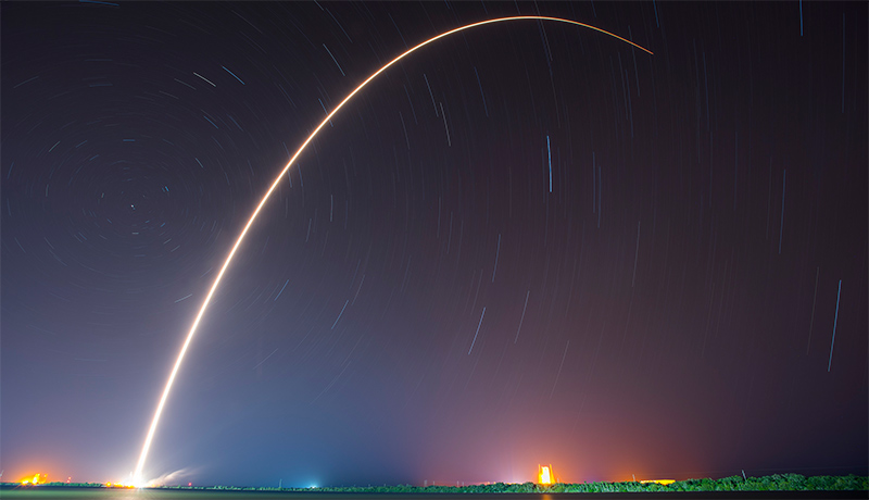 SpaceX Liftoff