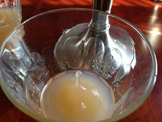 Splashing drop in absinthe: 1890-1900 Pernod Fils Absinthe
